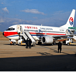 丽江三义空运公司航空快运业稳步发展的原因是什么？
